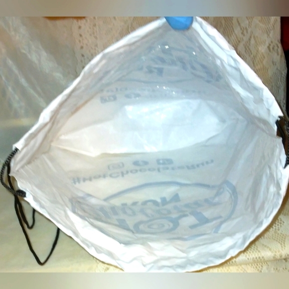 FREE with PURCHASE. HOT CHOCOLATE RUN BAG NWOT - Picture 9 of 10